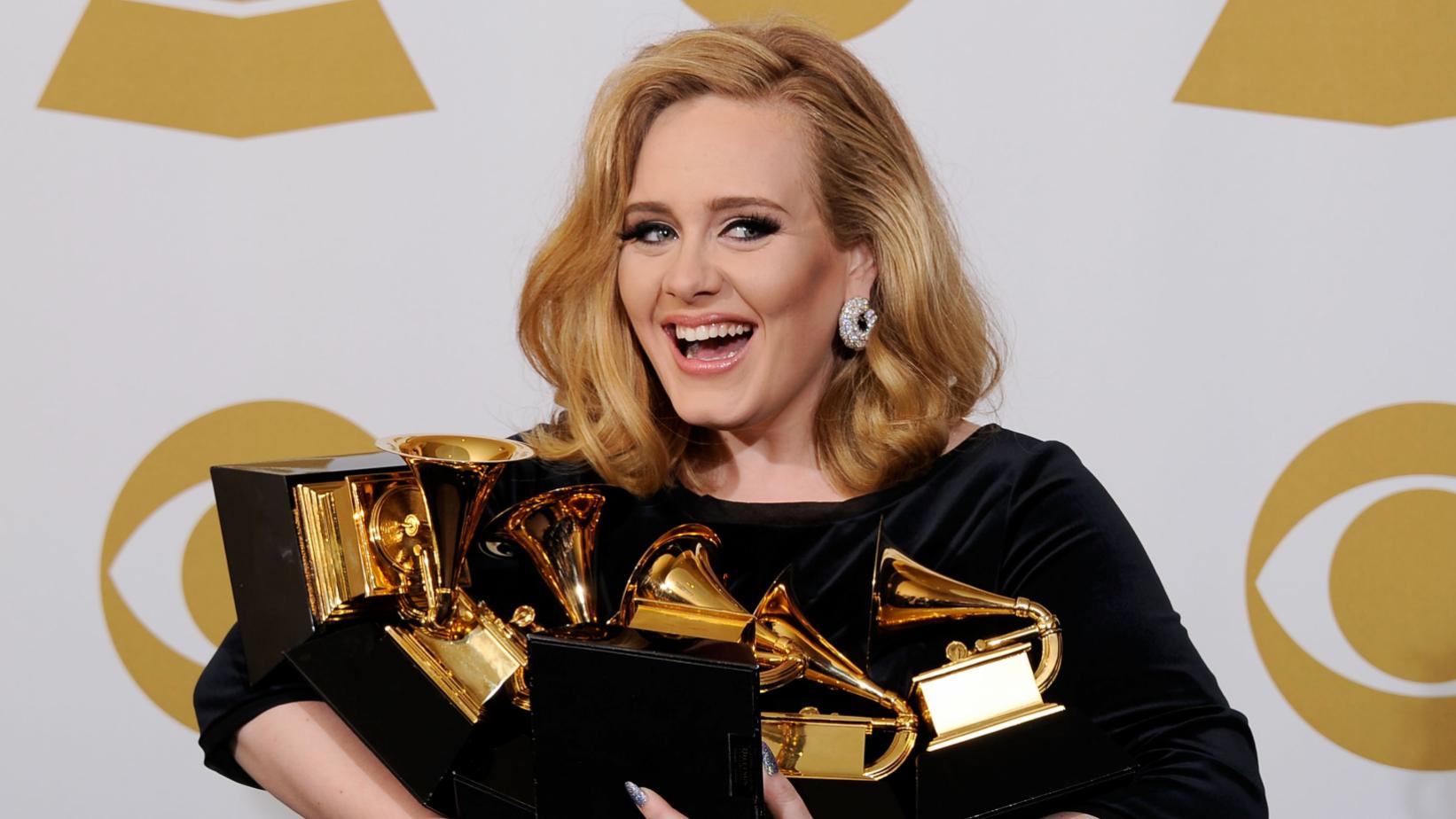 Adele publikon albumin e saj, por nuk arrin të nominohet për çmimet